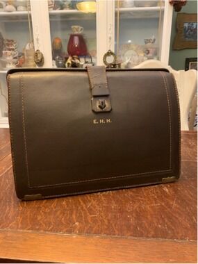 Vintage Brown Leather Briefcase One Size